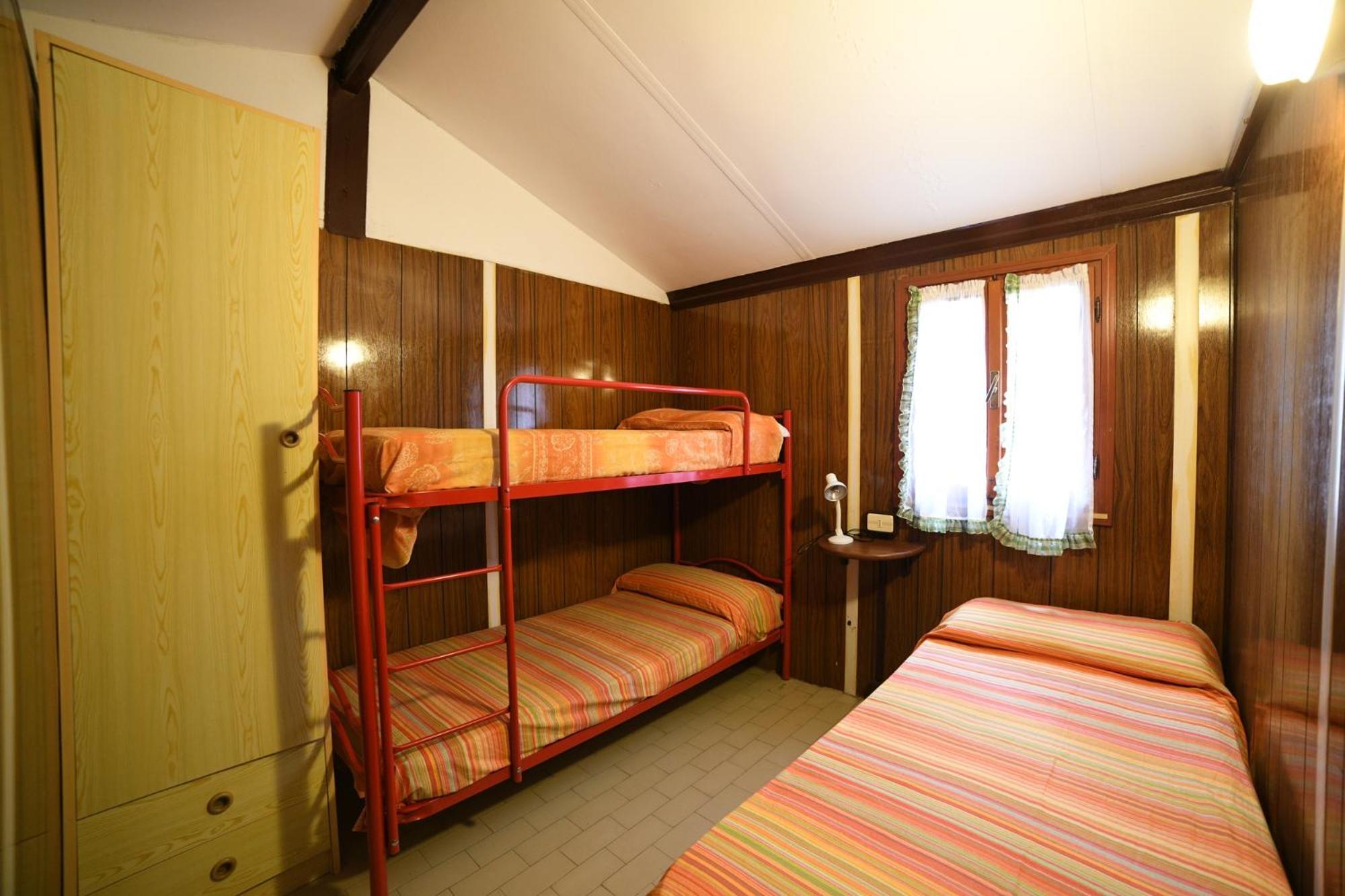 Camping C'Era Una Volta Hotel Villanova d'Albenga Kamer foto